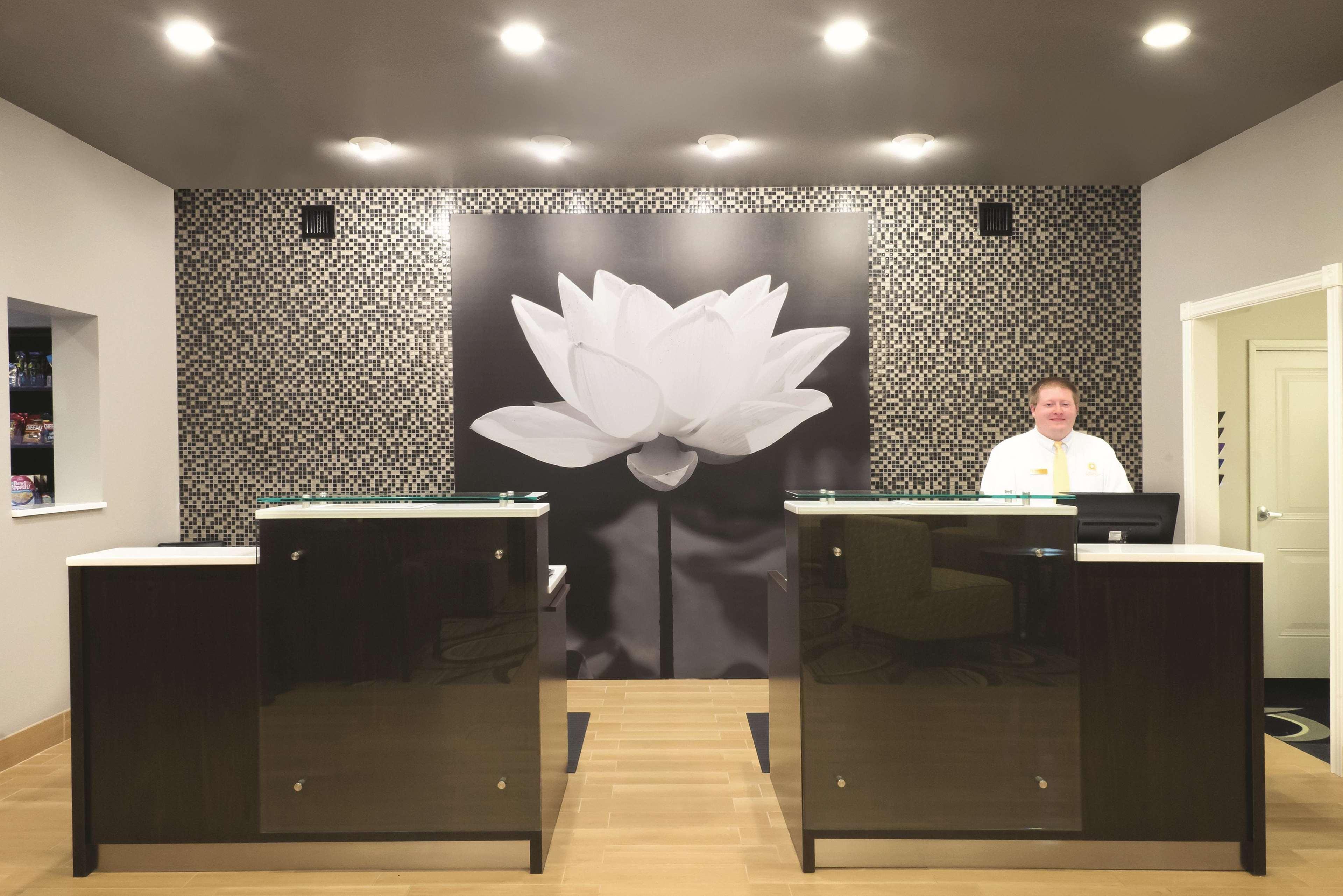 La Quinta By Wyndham Billings Hotel Ngoại thất bức ảnh